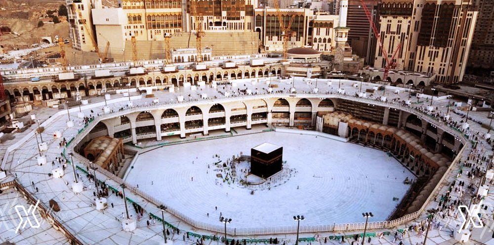 suspension of praying holy mosques