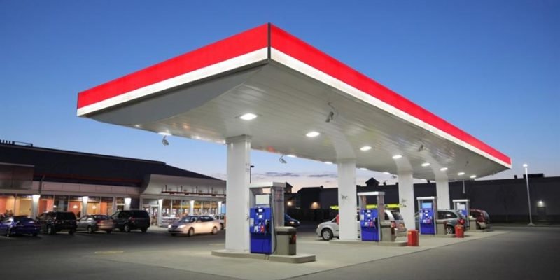 Fuel Station Owner caught cheating in Makkah