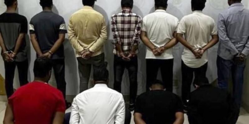 Riyadh: Arrest of 10 residents who disrupted traffic and harassed